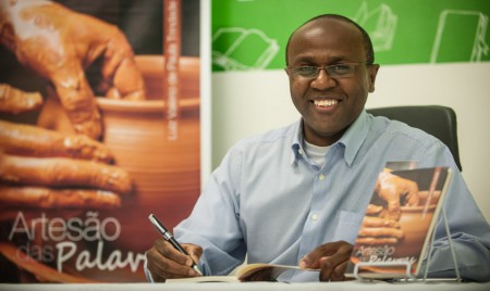 A aprendizagem caleidoscópica na construção do percurso literário de Luiz Valério